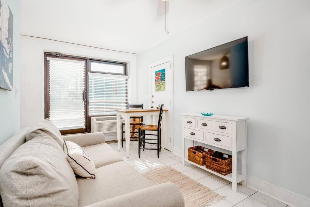 Why Knot Getaway...Rooftop With Waterview! Unit D Beaufort Exteriér fotografie