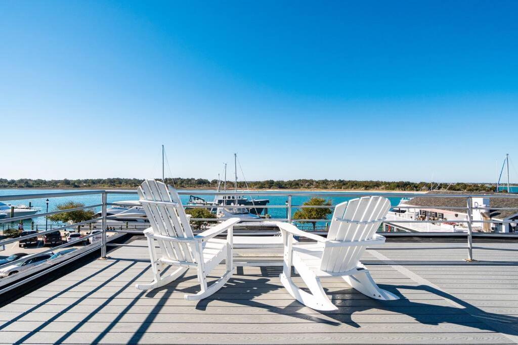 Why Knot Getaway...Rooftop With Waterview! Unit D Beaufort Exteriér fotografie