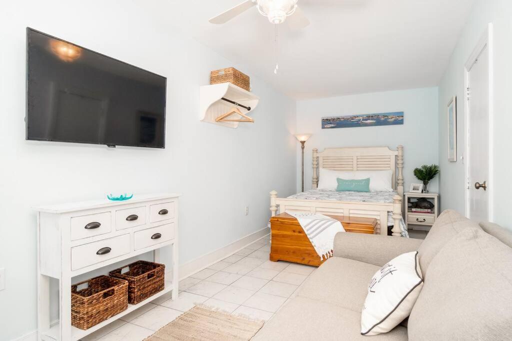 Why Knot Getaway...Rooftop With Waterview! Unit D Beaufort Exteriér fotografie
