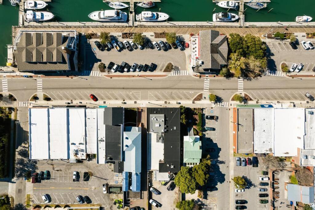 Why Knot Getaway...Rooftop With Waterview! Unit D Beaufort Exteriér fotografie
